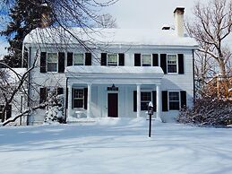 Millbrook Country House Bed & Breakfast