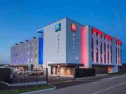 ibis Sens Hotel