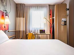 ibis Sens Hotel