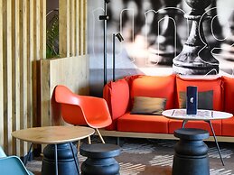 ibis Sens Hotel