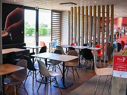 ibis Sens Hotel