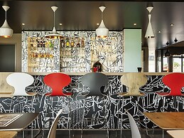 ibis Sens Hotel