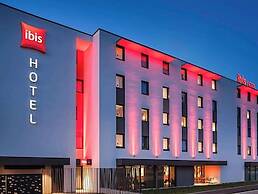 ibis Sens Hotel