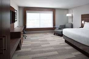 Holiday Inn Express & Suites Kingdom City by IHG