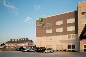 Holiday Inn Express & Suites Kingdom City by IHG