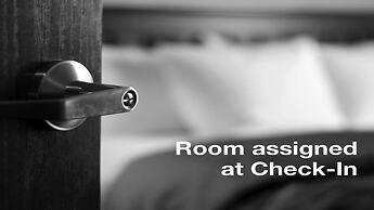 Holiday Inn Express Fullerton - Anaheim by IHG