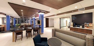 Holiday Inn Express & Suites Detroit Northwest - Livonia by IHG