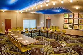 Holiday Inn Express & Suites Detroit Northwest - Livonia by IHG