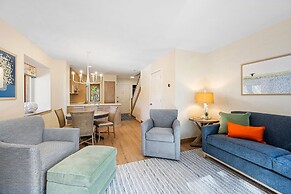 Evergreen Hill Condominiums