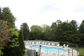 Evergreen Hill Condominiums