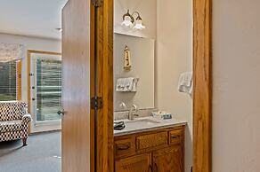 Evergreen Hill Condominiums