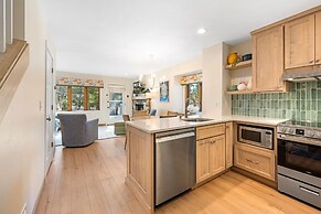 Evergreen Hill Condominiums