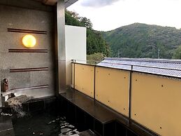 Tosawashi Kougeimura QRAUD