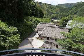 Tosawashi Kougeimura QRAUD