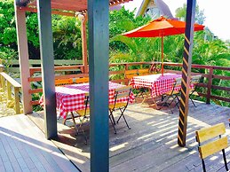 Ma-Blue Garden House