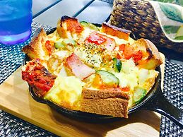 Ma-Blue Garden House