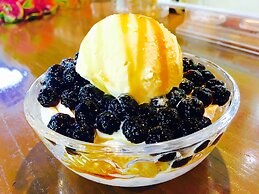 Ma-Blue Garden House