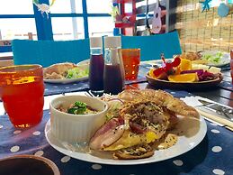 Ma-Blue Garden House