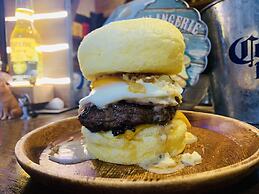 Ma-Blue Garden House