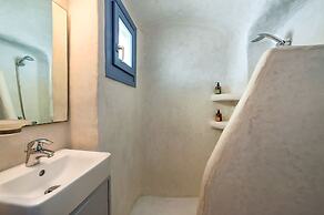 Skala Cave by Thireon