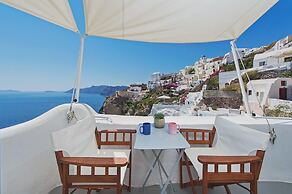 Skala Cave by Thireon