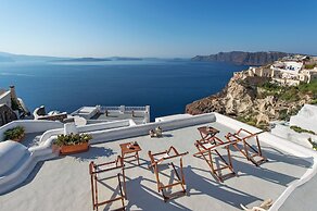 Skala Cave by Thireon