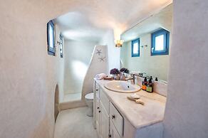 Skala Cave by Thireon