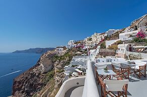 Skala Cave by Thireon