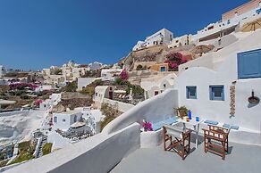 Skala Cave by Thireon