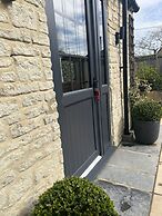 Priory Tearooms Burford With Rooms