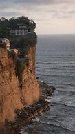 Ocean Blue Hotel