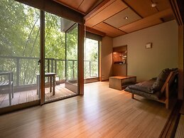 Yamanaka Onsen Kuriya Yasohachi