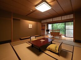 Yamanaka Onsen Kuriya Yasohachi