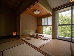 Yamanaka Onsen Kuriya Yasohachi