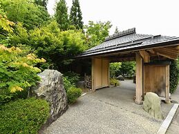 Yamanaka Onsen Kuriya Yasohachi
