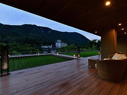 Yamanaka Onsen Kuriya Yasohachi