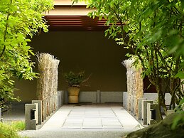 Yamanaka Onsen Kuriya Yasohachi