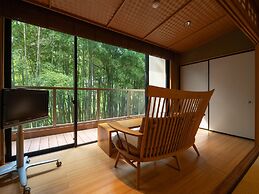 Yamanaka Onsen Kuriya Yasohachi