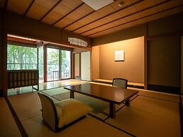 Yamanaka Onsen Kuriya Yasohachi