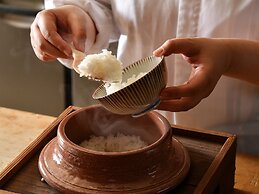 Yamanaka Onsen Kuriya Yasohachi