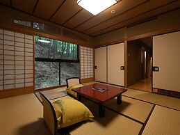 Yamanaka Onsen Kuriya Yasohachi