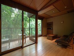 Yamanaka Onsen Kuriya Yasohachi
