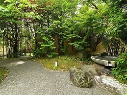 Yamanaka Onsen Kuriya Yasohachi