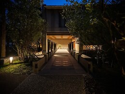 Yamanaka Onsen Kuriya Yasohachi