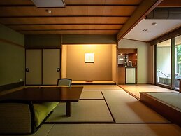 Yamanaka Onsen Kuriya Yasohachi