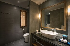 Bespoke Trendy Hotel Hanoi