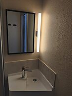 B&B HOTEL La Rochelle Centre les Minimes