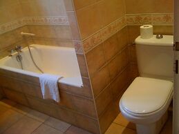 Hotel Orange Marine
