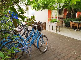 Hotel Orange Marine