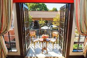 Ivory Manor Boutique Hotel